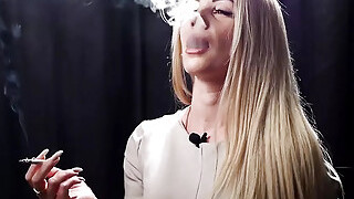 Kat Smoking