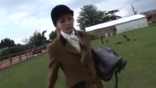 Horsey College Girl Proves She S A Good Ride !