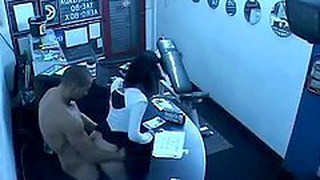 Gym Coach Gives Hot Receptionist A Free Lesson