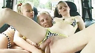 Teens Have Anal Sex In A Car